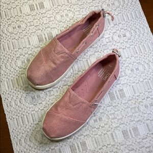 TOMS Size 4Y Light Pink-Peach Canvas Shoes